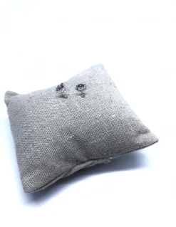 Monorecchino a Lobo con Lettera di Zirconi LETTERA lettera A