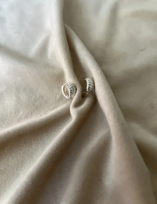 Orecchini Conchiglia COLORE ARGENTO Bianco