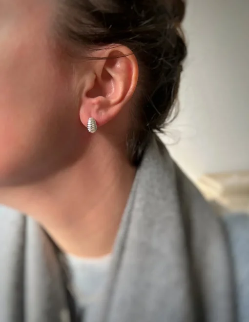 Orecchini Conchiglia COLORE ARGENTO Bianco